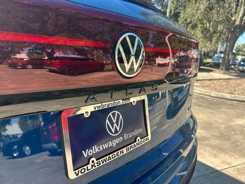 New 2026 Volkswagen Atlas Cross Sport SEL R-Line image 28