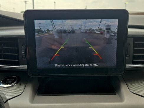 Certified 2023 Ford Explorer XLT w/ Equipment Group 202A AWD/4WD image 18