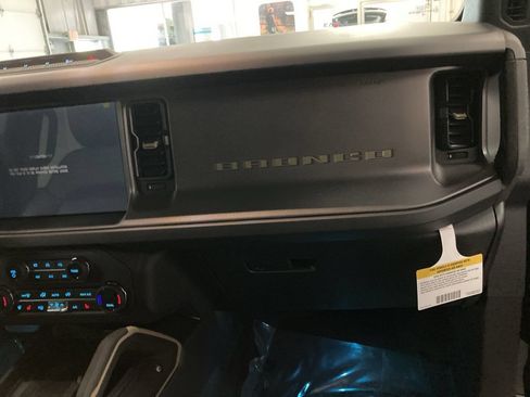 New 2026 Ford Bronco Badlands AWD/4WD image 50