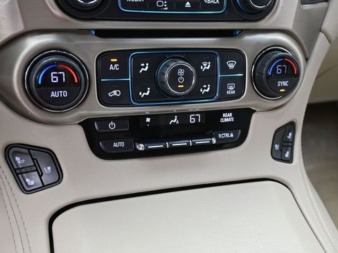 Used 2018 GMC Yukon Denali w/ Denali Ultimate Package AWD/4WD image 18