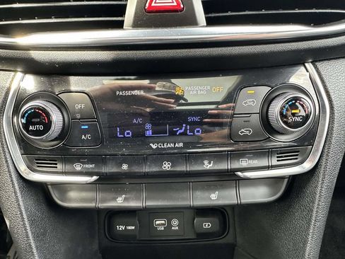 Used 2019 Hyundai Santa Fe Limited AWD/4WD image 24