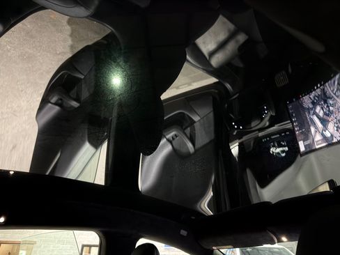 Used 2022 Tesla Model S Plaid AWD/4WD image 31