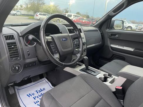 Used 2010 Ford Escape XLT image 16
