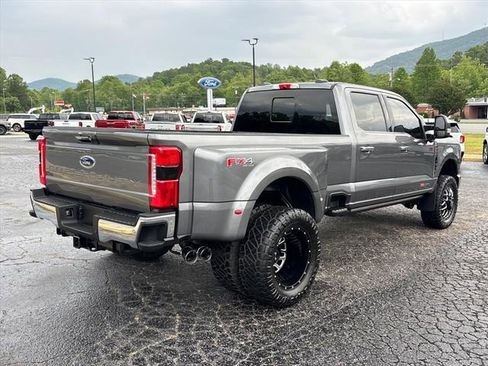 Used 2024 Ford F350 Lariat w/ Lariat Ultimate Package AWD/4WD image 8