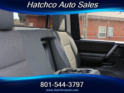 Used 2014 Nissan Titan SV w/ SV Value Truck Package AWD/4WD image 22