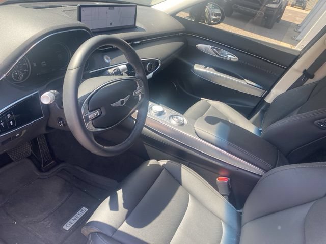 Used 2025 Genesis GV70 2.5T w/ Select Package AWD/4WD image 17