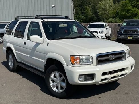 Used 2001 Nissan Pathfinder LE AWD/4WD image 9