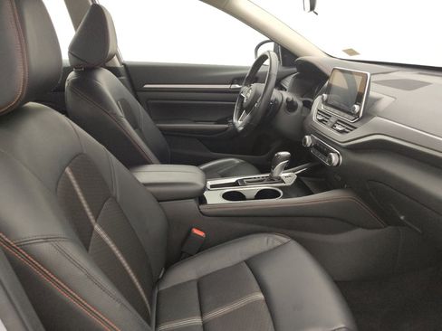 Used 2024 Nissan Altima 2.5 SR image 21