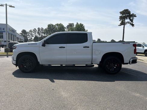 Used 2021 Chevrolet Silverado 1500 RST w/ Redline Edition AWD/4WD image 9