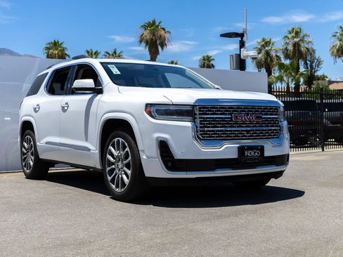 Used 2021 GMC Acadia Denali w/ Denali Ultimate Package AWD/4WD image 2