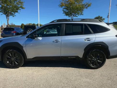 Certified 2025 Subaru Outback Onyx Edition image 5
