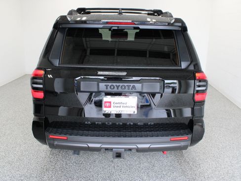 Used 2026 Toyota 4Runner SR5 AWD/4WD image 8