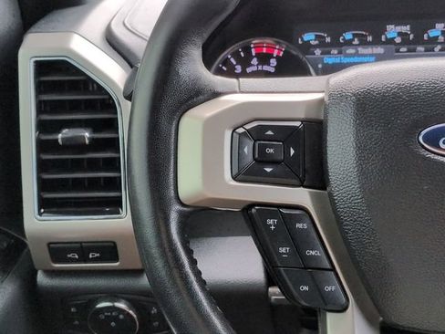 Used 2022 Ford F250 Lariat w/ Black Appearance Package AWD/4WD image 26