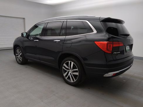 Used 2018 Honda Pilot Touring image 3