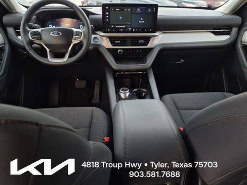 Used 2025 Ford Explorer Active RWD image 30