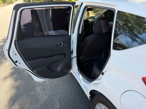 Used 2016 Nissan Versa Note SV FWD image 13