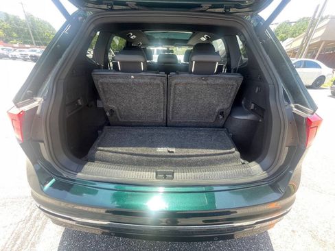 Used 2018 Volkswagen Tiguan SEL w/ R-Line Package FWD image 16