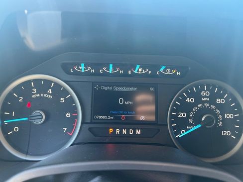 Used 2019 Ford F150 XLT w/ Equipment Group 302A Luxury AWD/4WD image 15