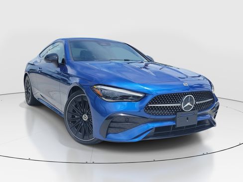 Used 2025 Mercedes-Benz CLE 300 4MATIC Coupe image 2