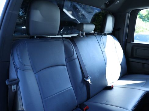 Used 2022 RAM 2500 Tradesman w/ Chrome Appearance Group image 28