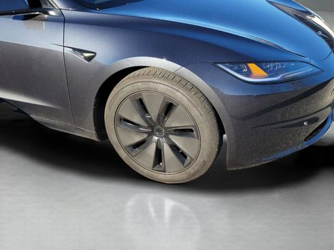 Used 2025 Tesla Model 3 Long Range image 27