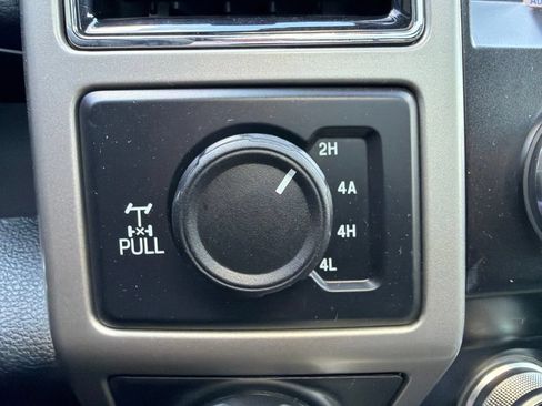 Used 2020 Ford F150 Lariat w/ Equipment Group 502A Luxury AWD/4WD image 35