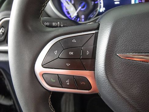 Used 2025 Chrysler Pacifica Select FWD image 22