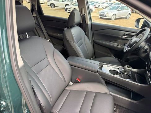New 2026 Nissan Rogue SV FWD image 22
