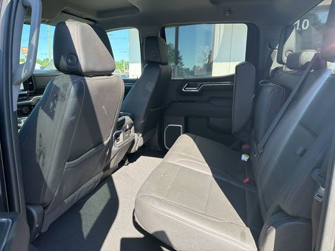 Used 2023 Chevrolet Silverado 1500 LTZ AWD/4WD image 4
