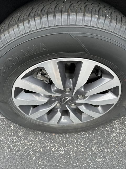 Used 2023 Chrysler Pacifica Touring-L FWD image 29