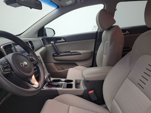Used 2018 Kia Sportage LX w/ LX Technology Package FWD image 17