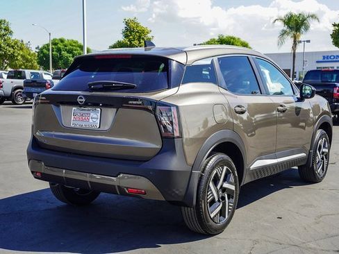 New 2026 Nissan Kicks SV image 7