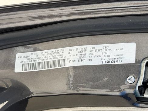 Used 2018 Dodge Grand Caravan SXT FWD image 24