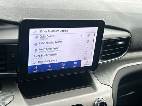 Used 2023 Ford Explorer XLT w/ Equipment Group 202A image 34