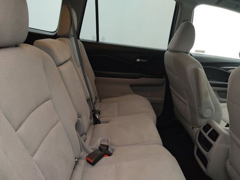 Used 2018 Honda Pilot EX image 19