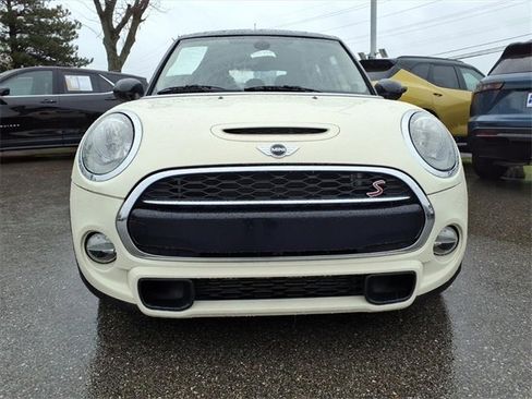 Used 2017 MINI Cooper S image 9