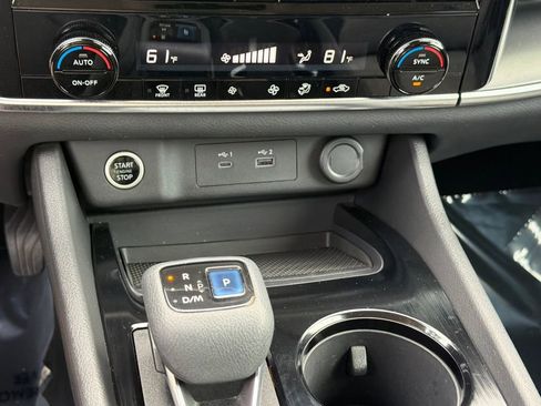 Used 2021 Nissan Rogue SV image 28