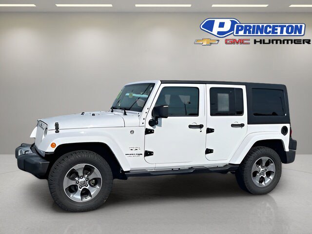 Used 2018 Jeep Wrangler Unlimited Sahara w/ Max Tow Package AWD/4WD image 4