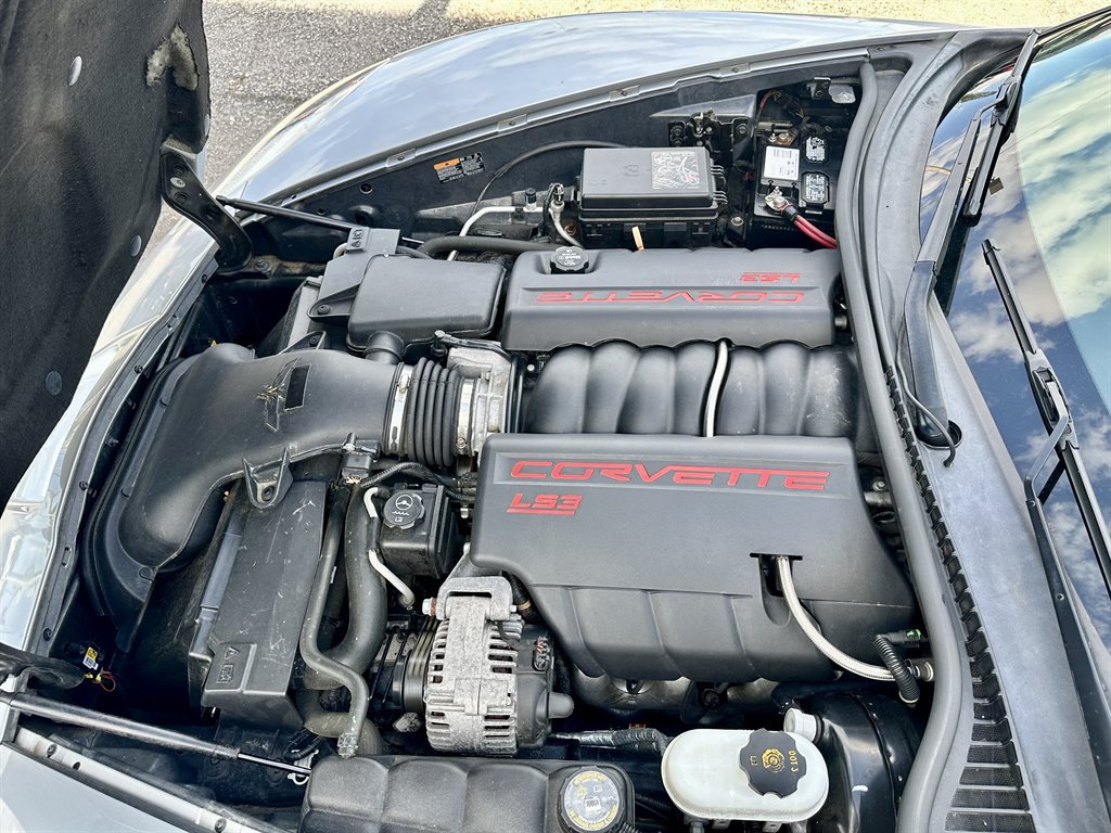 Used 2011 Chevrolet Corvette Grand Sport w/ Preferred Equipment Group RWD image 6