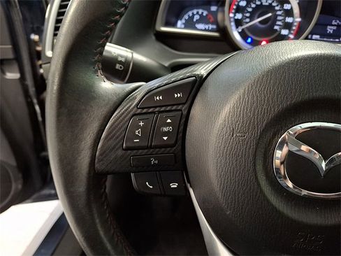 Used 2014 MAZDA MAZDA3 i Touring w/ Technology Package image 21