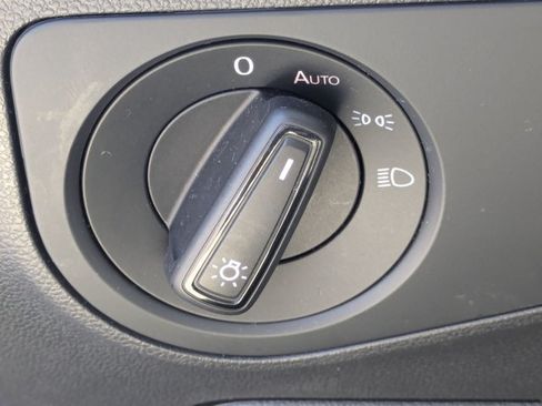 Used 2019 Volkswagen Tiguan S w/ Driver Assistance Package FWD image 12