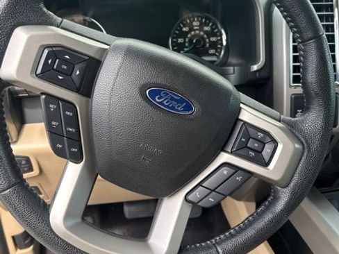 Used 2016 Ford F150 Lariat AWD/4WD image 7