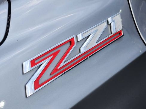 Used 2023 Chevrolet Suburban Z71 w/ Luxury Package AWD/4WD image 10