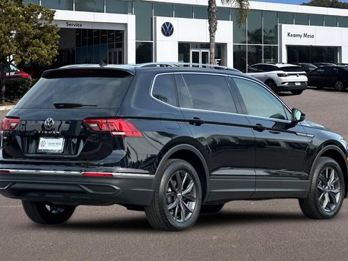 Used 2023 Volkswagen Tiguan SE FWD image 4