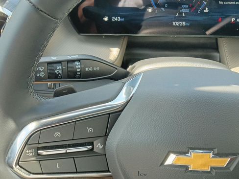 Used 2025 Chevrolet Equinox LT w/ Convenience Package II FWD image 30