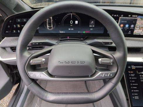 Used 2024 Lucid Air Pure image 18