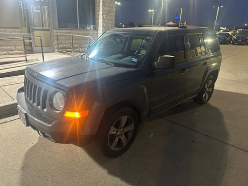 Used 2016 Jeep Patriot High Altitude image 3