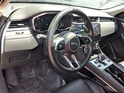 Used 2022 Jaguar F-PACE S AWD/4WD image 16
