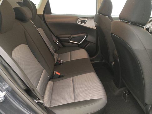 Used 2025 Kia Soul LX image 19