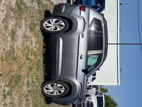 Used 2021 Volkswagen Atlas SE image 4